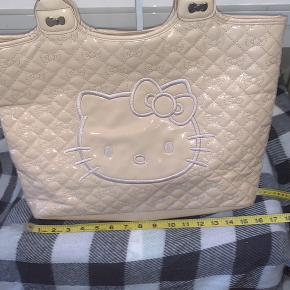 Hello Kitty Quilted Shoulder Bag - Picture 9 of 12